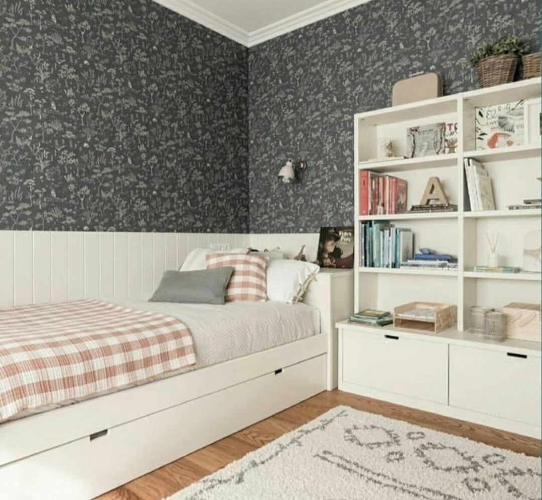 Bookcase with containers
