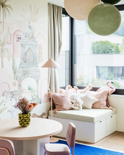 Montessori Table